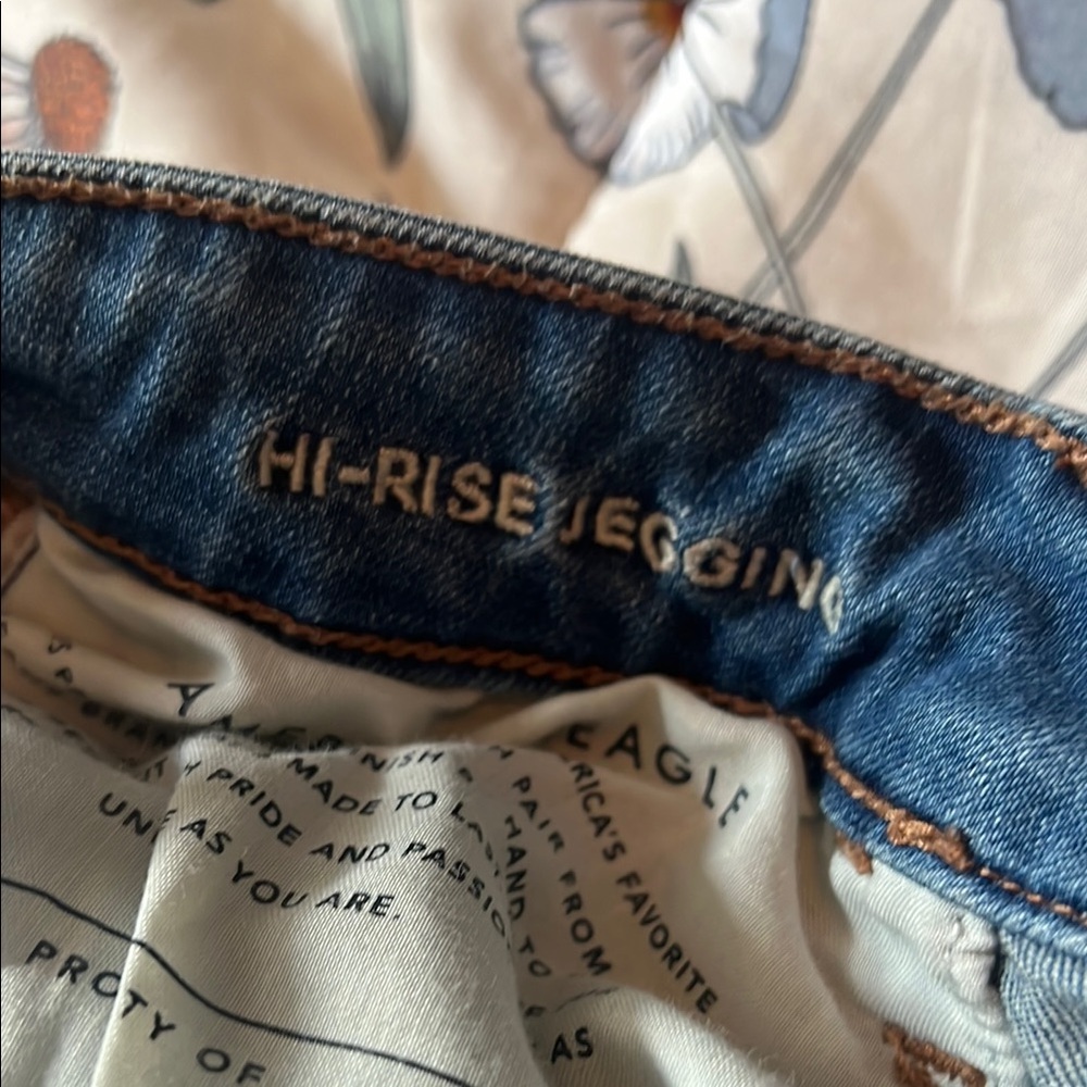 Distressed Blue Jeans - Picture 3 of 4